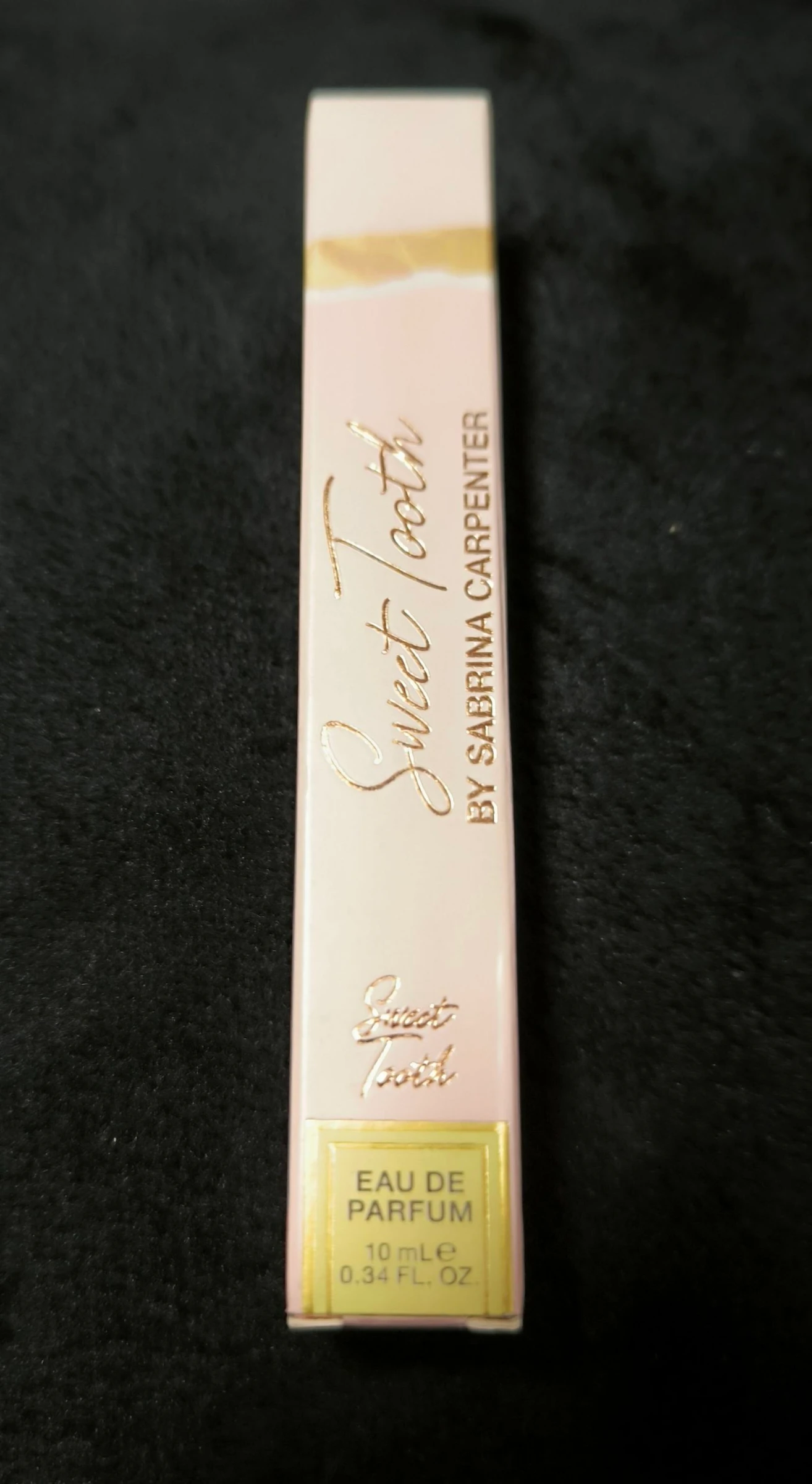 Perfume Seeet tooth de Sabrina Carpenter.